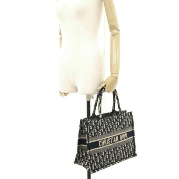 Christian Dior Book Tote Bag Medium - Picture 9 of 9